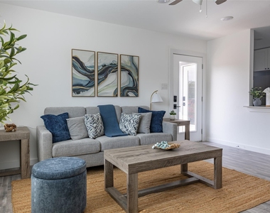1200 E 52nd St - Photo Thumbnail 21