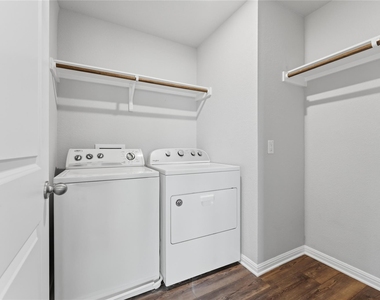 917 Lone Peak Way - Photo Thumbnail 25