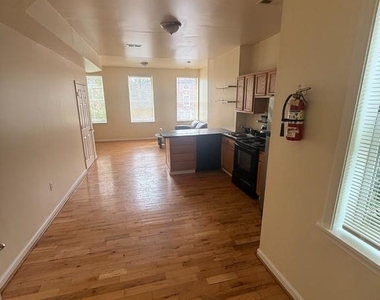 1030 Hollins Street - Photo Thumbnail 5