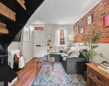 402 S Dallas Street - Photo Thumbnail 1