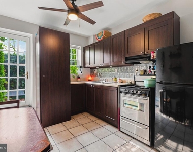 402 S Dallas Street - Photo Thumbnail 5