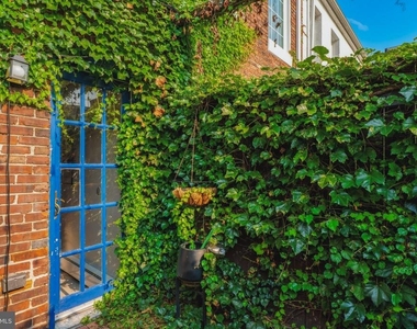 402 S Dallas Street - Photo Thumbnail 11