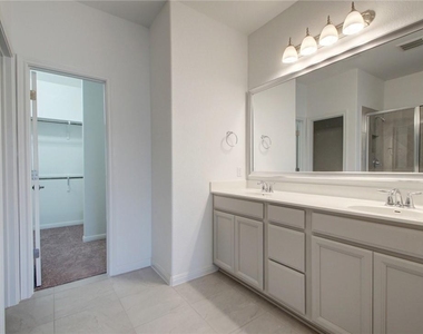 113 Meadow Wood Cv - Photo Thumbnail 12