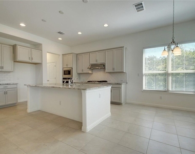 113 Meadow Wood Cv - Photo Thumbnail 3