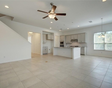 113 Meadow Wood Cv - Photo Thumbnail 2