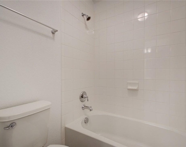 113 Meadow Wood Cv - Photo Thumbnail 19