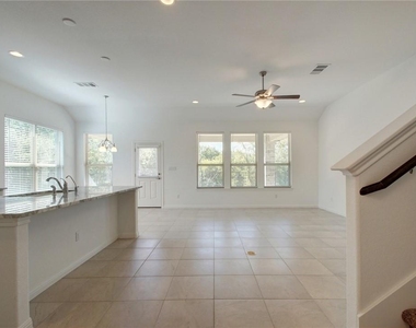 113 Meadow Wood Cv - Photo Thumbnail 7