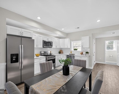 1613 N Longwood Street - Photo Thumbnail 10