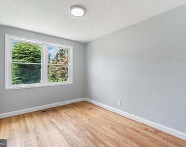 3551 Shannon Drive - Photo Thumbnail 9