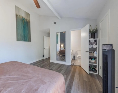 4807 Yucca Hill Dr - Photo Thumbnail 15