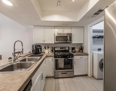 4807 Yucca Hill Dr - Photo Thumbnail 3