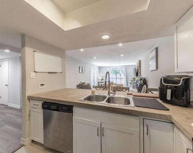 4807 Yucca Hill Dr - Photo Thumbnail 5