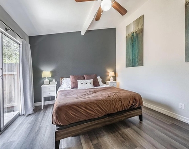 4807 Yucca Hill Dr - Photo Thumbnail 14