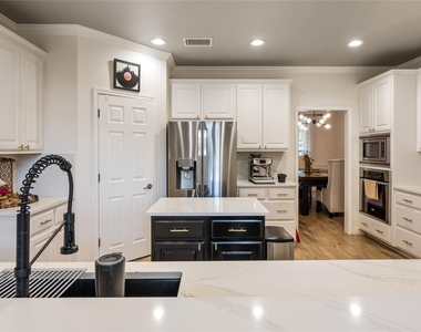 12920 Bloomfield Hills Ln - Photo Thumbnail 13
