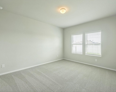 107 Honeybee Ln - Photo Thumbnail 11