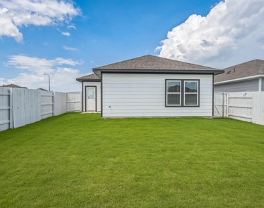 107 Honeybee Ln - Photo Thumbnail 13