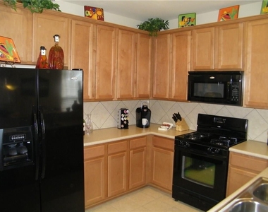 9201 Brodie Ln - Photo Thumbnail 7