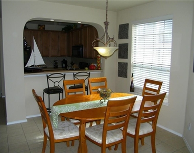 9201 Brodie Ln - Photo Thumbnail 5