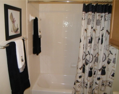 9201 Brodie Ln - Photo Thumbnail 18
