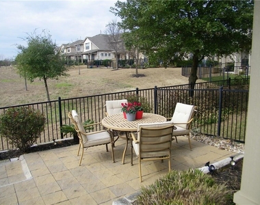 9201 Brodie Ln - Photo Thumbnail 26