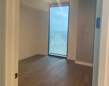 84 East Ave - Photo Thumbnail 7