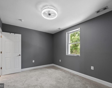 1342 Edna Road - Photo Thumbnail 12