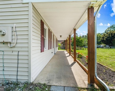 1342 Edna Road - Photo Thumbnail 3