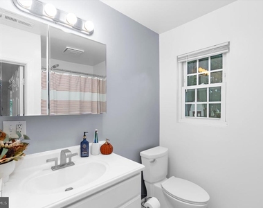 7960 Telegraph Rd - Photo Thumbnail 17