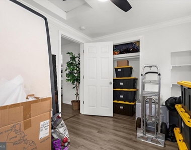 7960 Telegraph Rd - Photo Thumbnail 16
