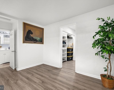 7960 Telegraph Rd - Photo Thumbnail 11