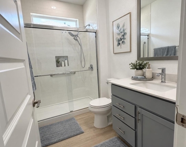 2100 Magnolia Hill Dr - Photo Thumbnail 11