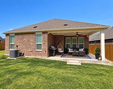2100 Magnolia Hill Dr - Photo Thumbnail 16