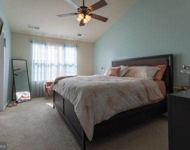 29849 Plantation Lakes Boulevard - Photo Thumbnail 8