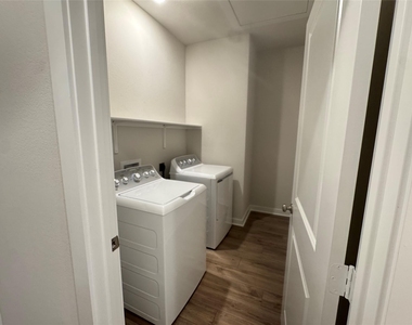 105 Sorghum Dr - Photo Thumbnail 19