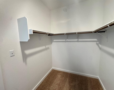 105 Sorghum Dr - Photo Thumbnail 13