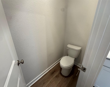 105 Sorghum Dr - Photo Thumbnail 11
