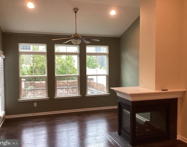 31400 Falmouth Way - Photo Thumbnail 5