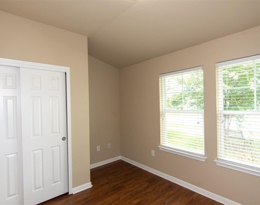 18405 Tall Grass Prairie Dr - Photo Thumbnail 19