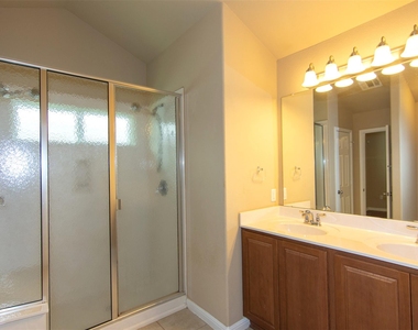 18405 Tall Grass Prairie Dr - Photo Thumbnail 25