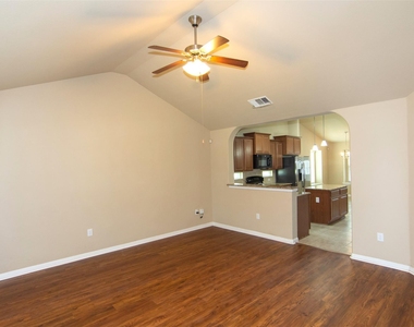 18405 Tall Grass Prairie Dr - Photo Thumbnail 9