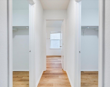 401 Waterleaf Blvd - Photo Thumbnail 13