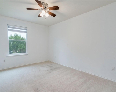 401 Waterleaf Blvd - Photo Thumbnail 18