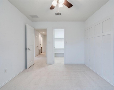 401 Waterleaf Blvd - Photo Thumbnail 21