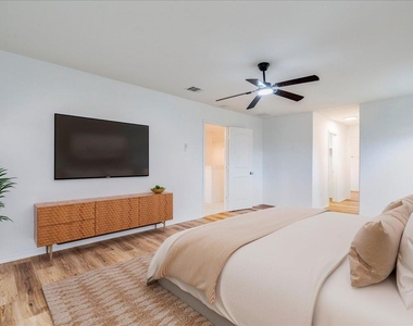 401 Waterleaf Blvd - Photo Thumbnail 12