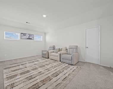 310 N Richland Dr - Photo Thumbnail 22