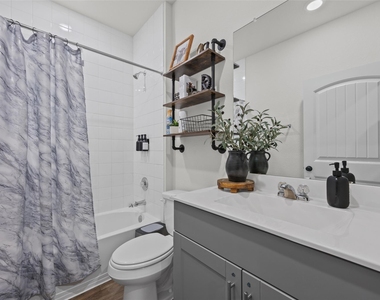 310 N Richland Dr - Photo Thumbnail 20