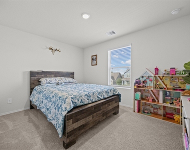 310 N Richland Dr - Photo Thumbnail 18