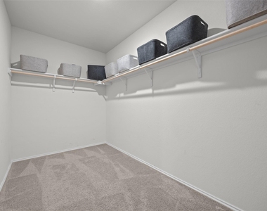 310 N Richland Dr - Photo Thumbnail 13