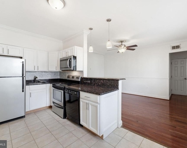315 Evarts Street Ne - Photo Thumbnail 7