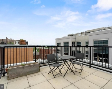 2422 17th Street Nw - Photo Thumbnail 7